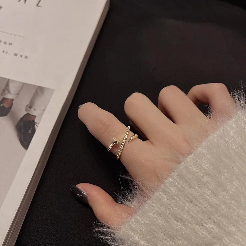 Pretty Multilayered Zircon Ring