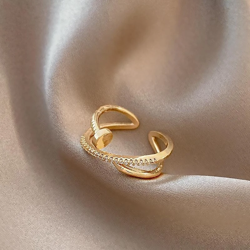 Pretty Multilayered Zircon Ring