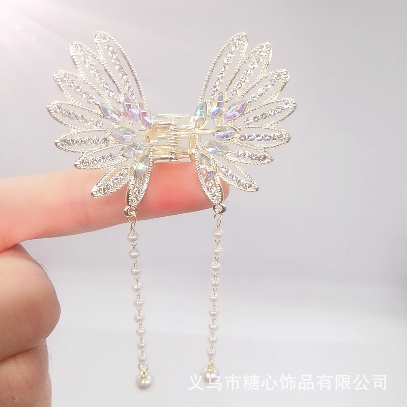 Exquisite white color tassel claw clip