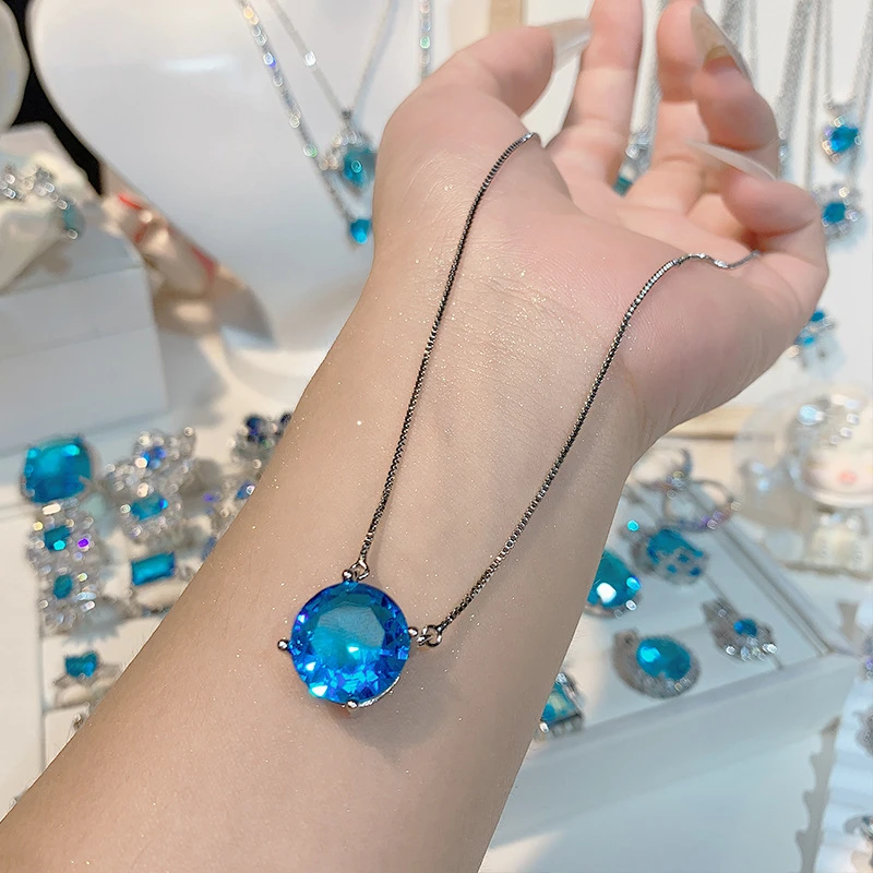 Light blue color round shaped pendant neckpiece