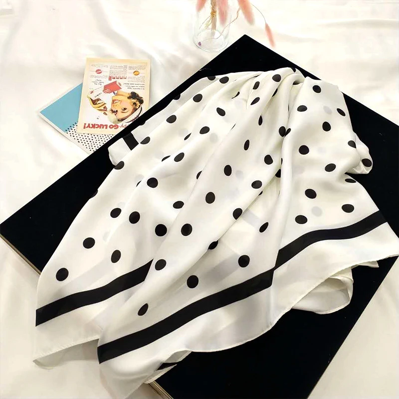 Classy white square scarf - Thumbnail 3