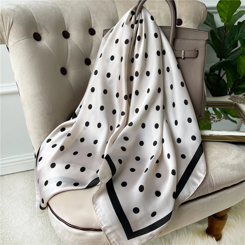 Classy white square scarf - Thumbnail 4