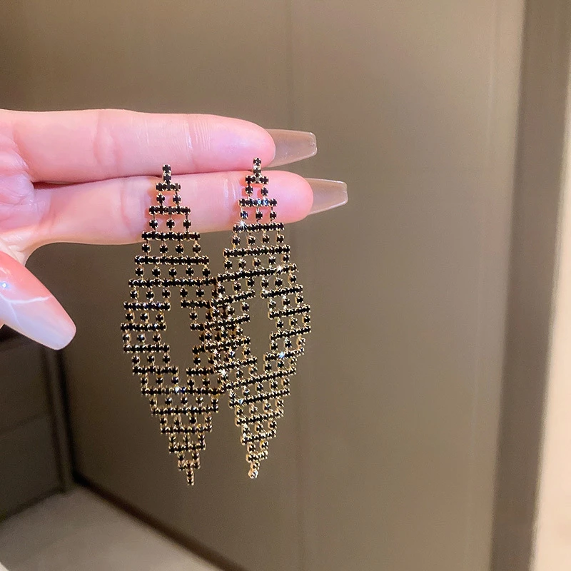 Beautiful Black Color Crystal Earrings