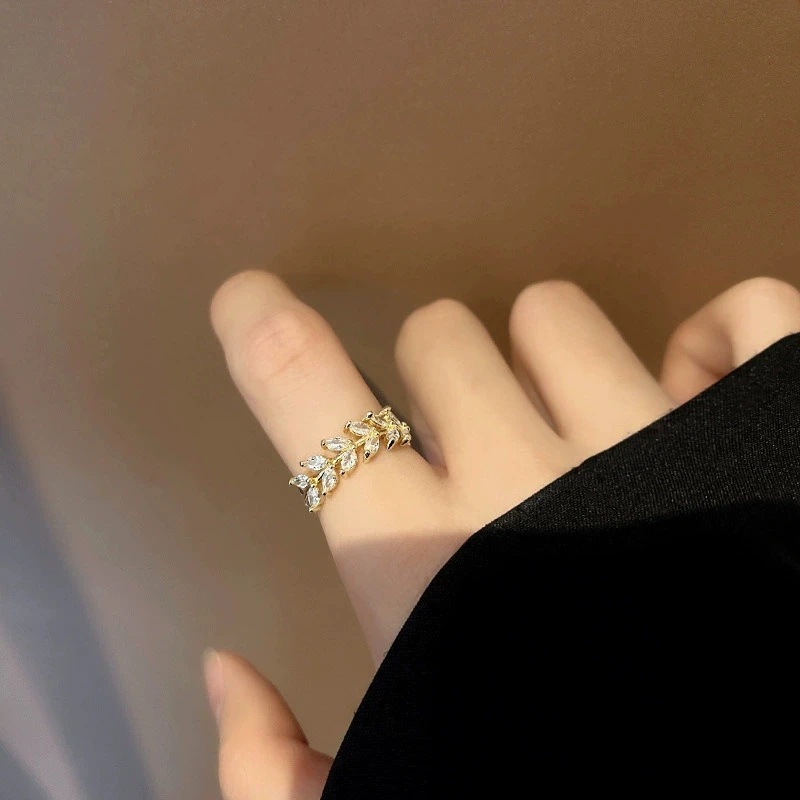 Wheat Shaped Crystal Ring