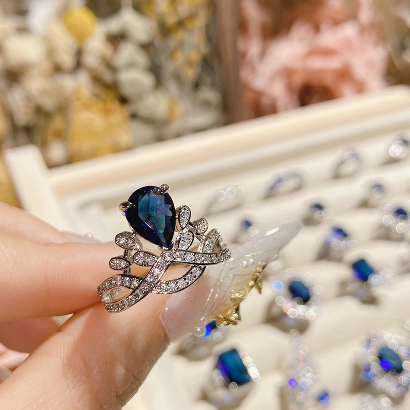 Stunning Crown Shaped Crystal Ring - Thumbnail 3