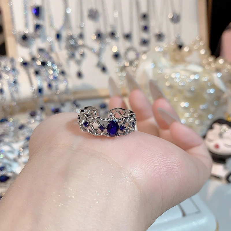 Stylish Silver Needle Crystal Ring