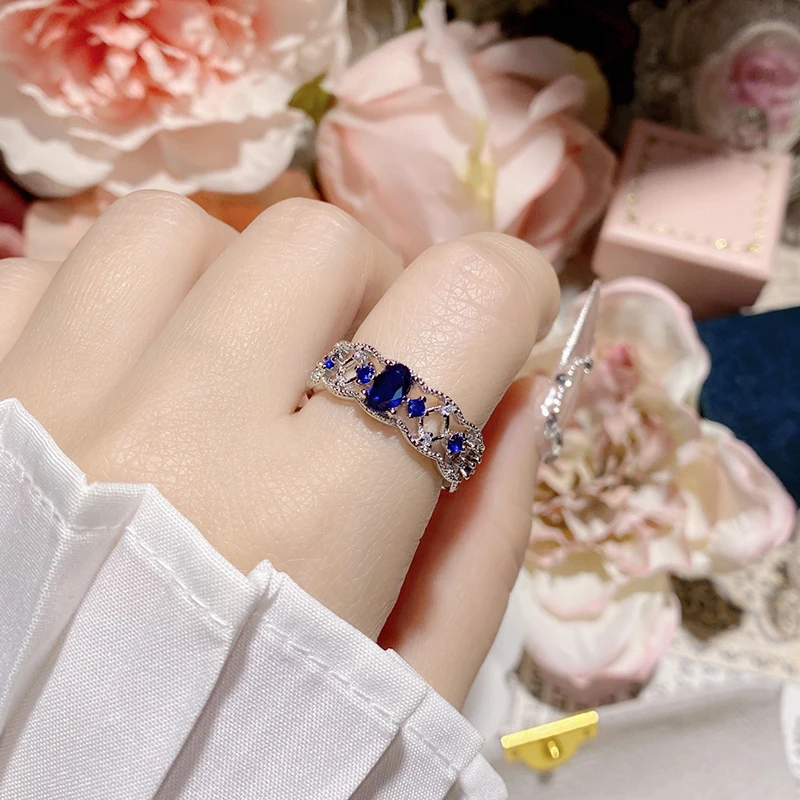 Stylish Silver Needle Crystal Ring - Thumbnail 3