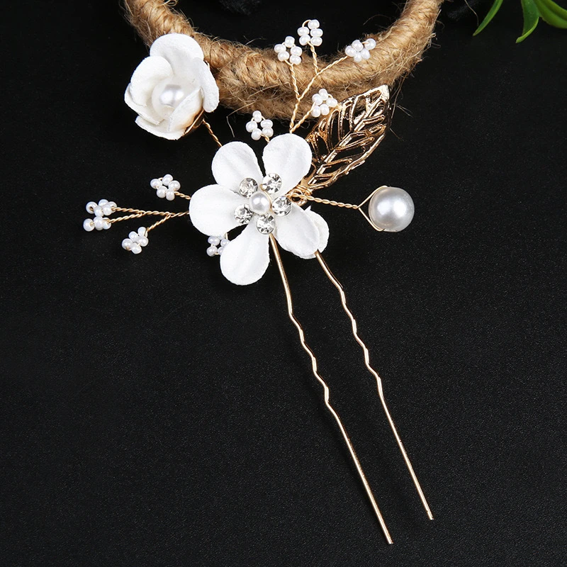 Elegant bridal floral hair accessories