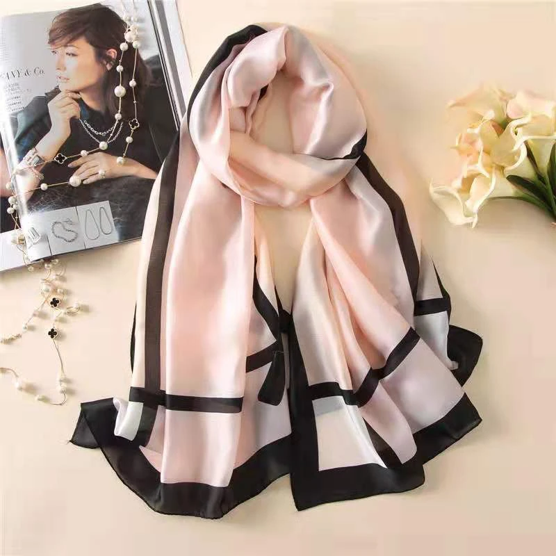 Light pink color printed shiny hijab - Thumbnail 3