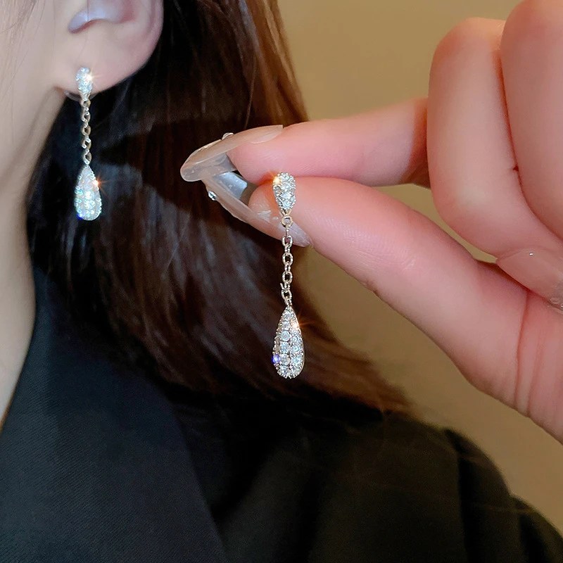 Pretty Water Drop Crystal Earrings - Thumbnail 3