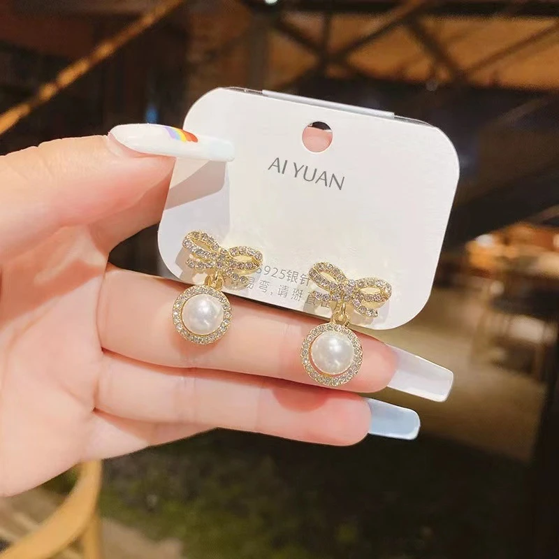 Elegant Pearl Bow Shaped Earrings - Thumbnail 3