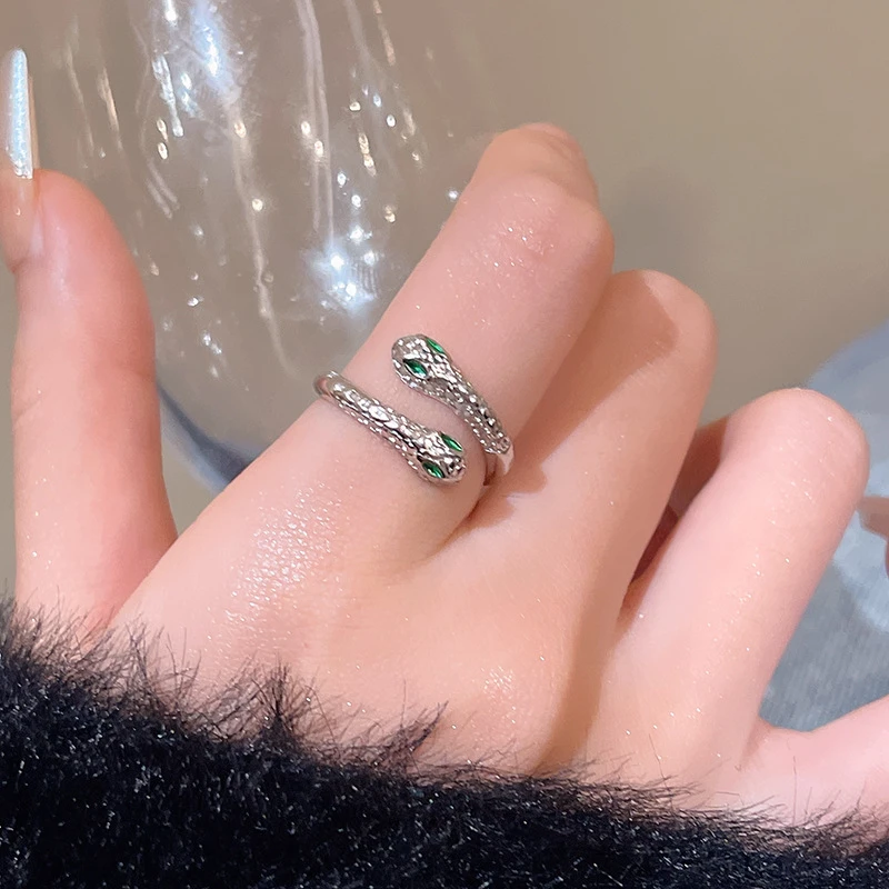 Elegant stainless steel adjustable ring