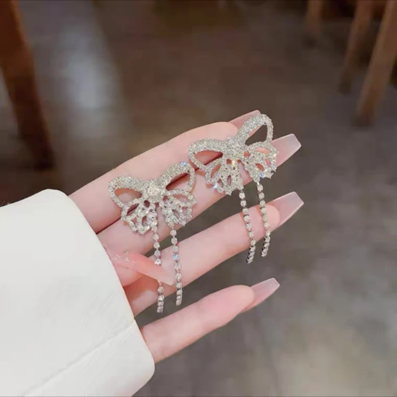 Beautiful silver color shiny tassel earrings - Thumbnail 3
