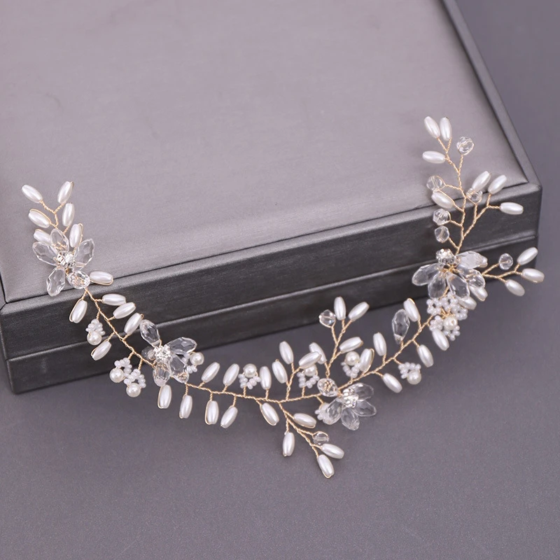 Beautiful exquisite pearl headband
