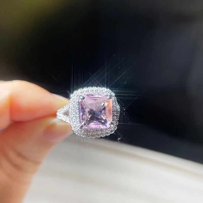 Luxury pink cubic zirconia ring