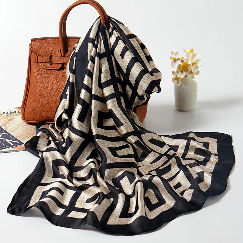 Luxury  black white printed silk hijab - Thumbnail 4