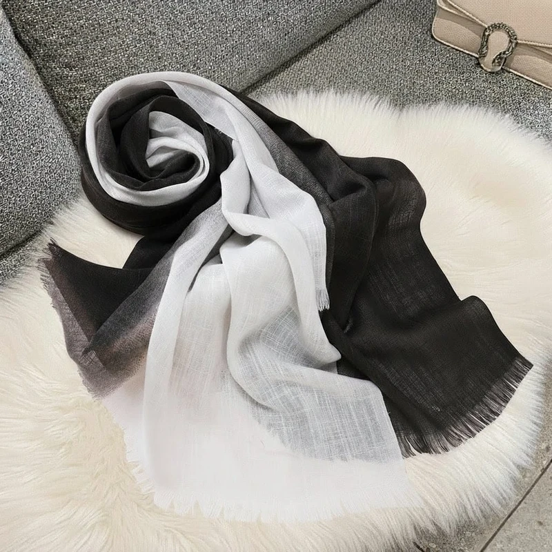Elegant Black & white bamboo cotton hijab