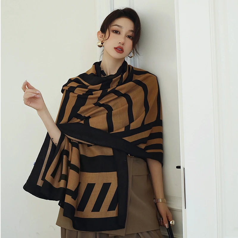 Elegant Geometric Patterned Soft Cotton Hijab / Orna