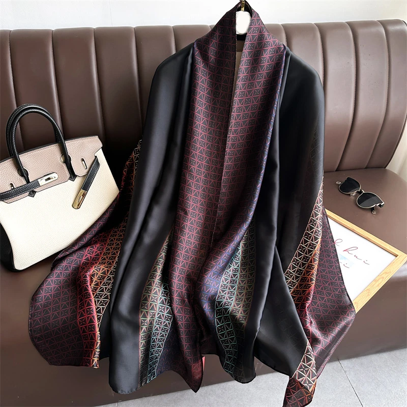 Elegant shiny black hijab - Thumbnail 5