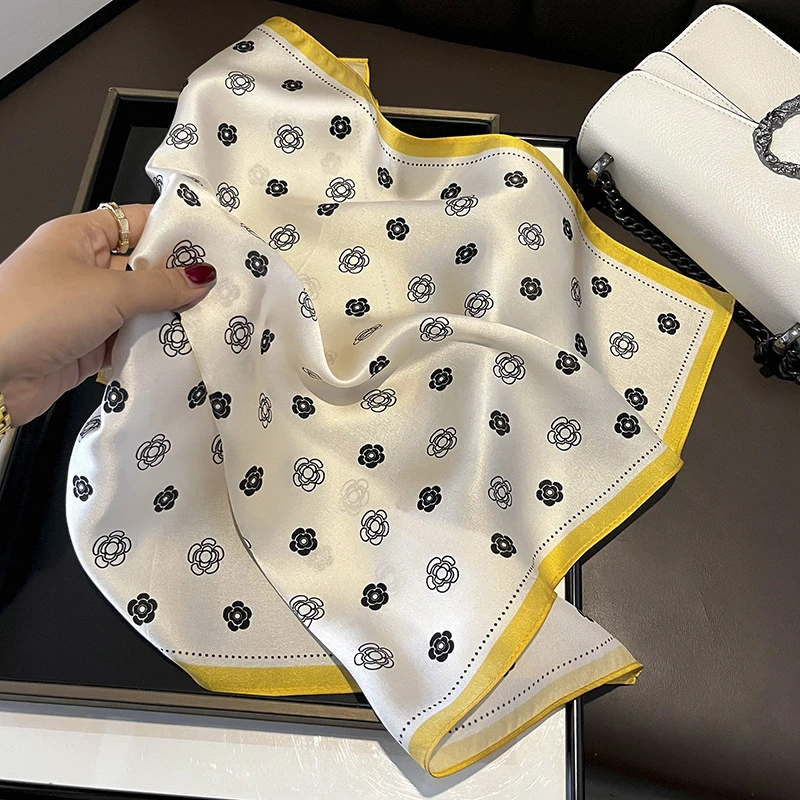 Sophisticated white color square scarf - Thumbnail 4