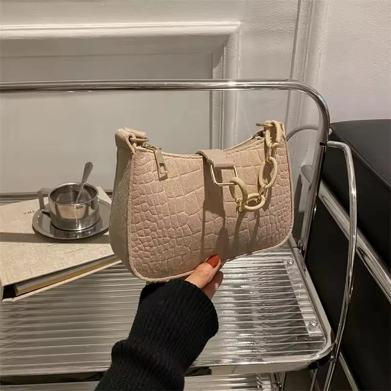 Women's Small Square Handbag, Luxury Felt Underarm Design, Fashionable Half Moon Underarm Bag - Thumbnail 4
