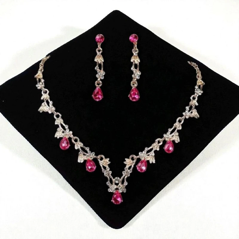 Pretty rose color necklace earrings set