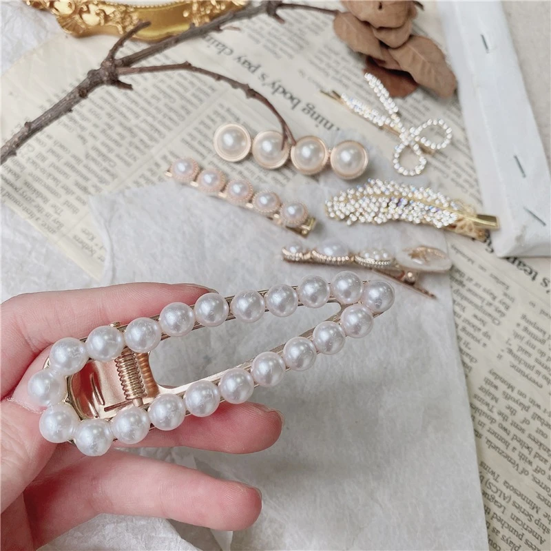 Pretty pear six pieces hair clip set