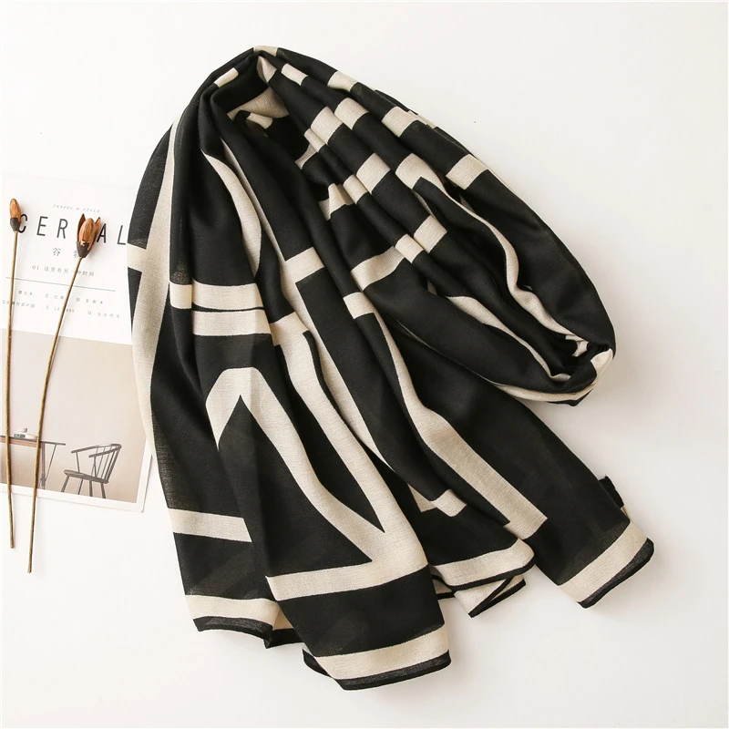 Elegant Black Hijab/Orna