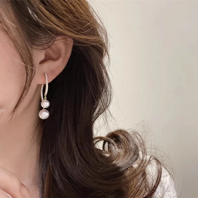 Stylish pearl earrings