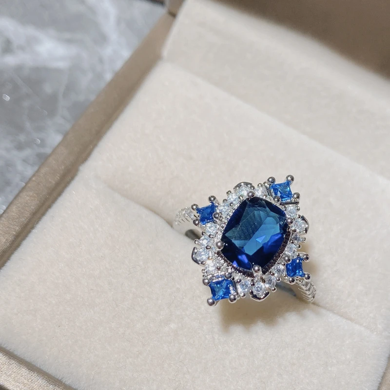 Sterling silver baroque style blue ring - Thumbnail 3