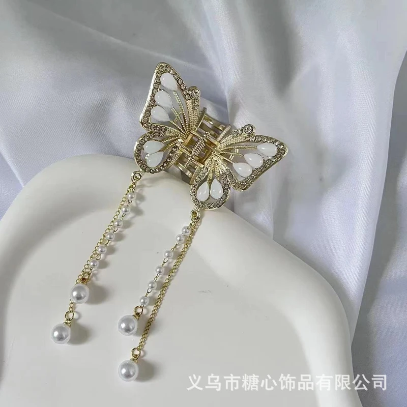 Exquisite pearl tassel claw clip