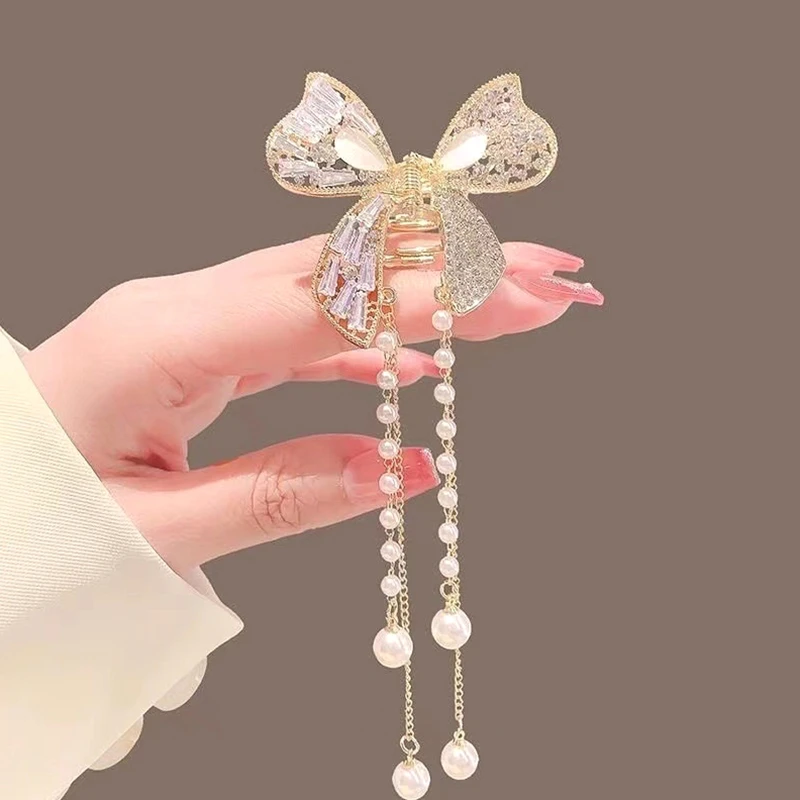 Elegant pearl tassel butterfly claw clip