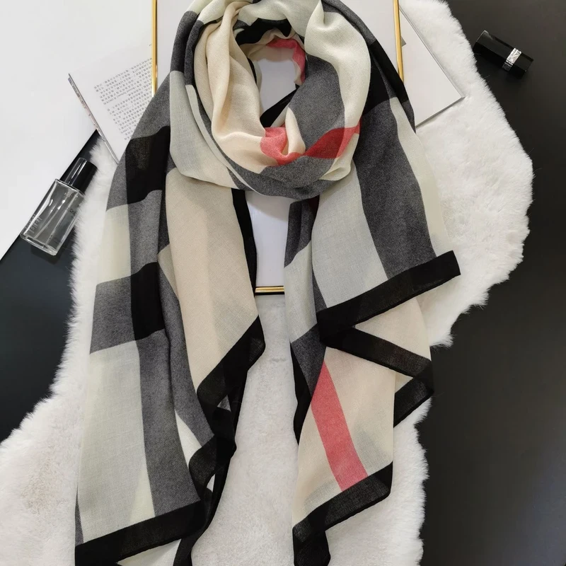Black white mixed pattern viscose hijab - Thumbnail 4