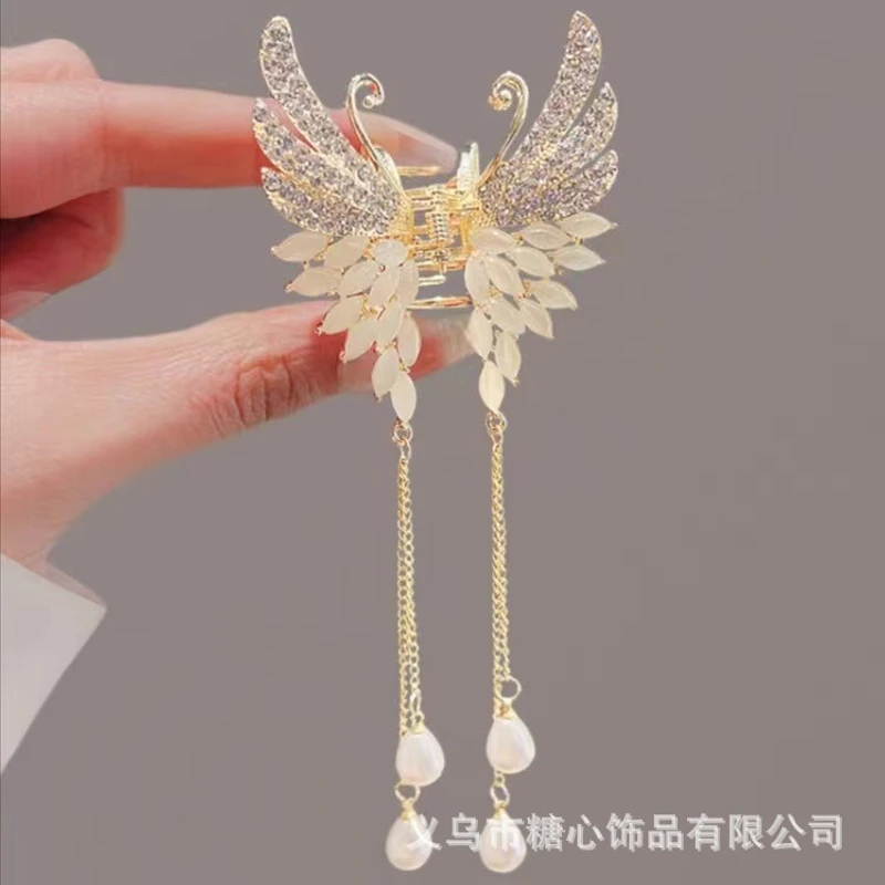 Pretty claw clip