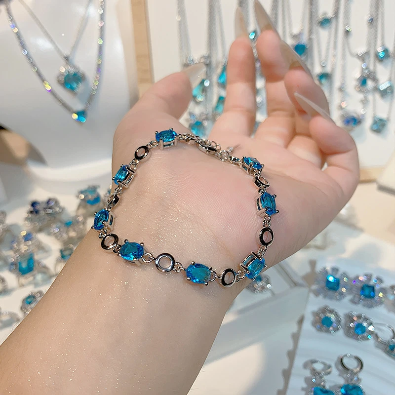 Elegant Sea Blue Bracelet