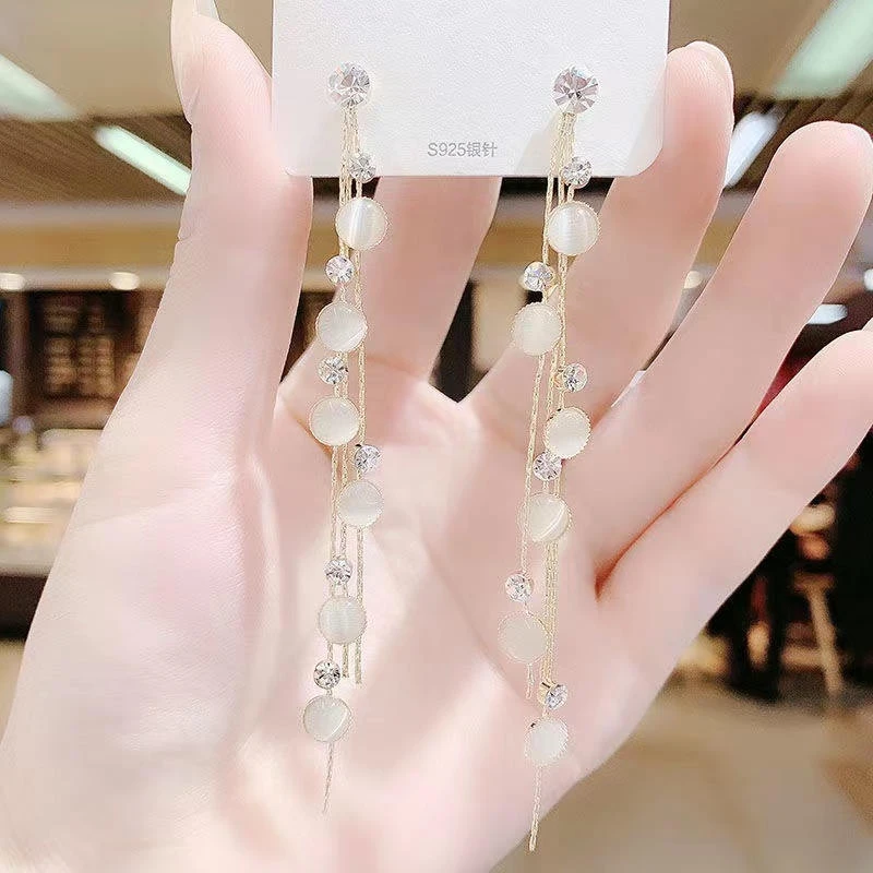 Pretty Pearl Long Tassel Earrings