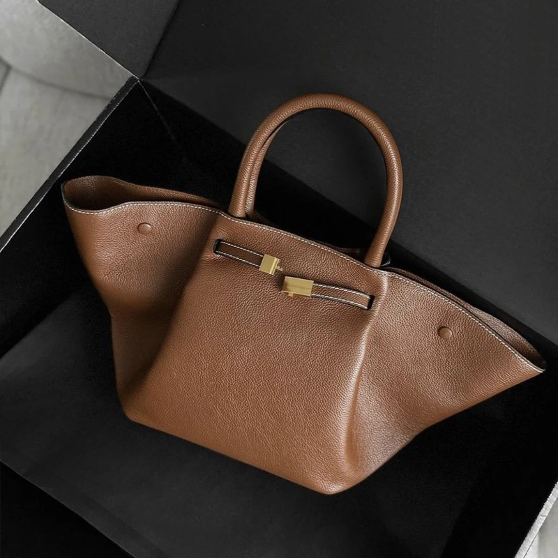 Large Capacity Wing Bags High-end Leather Dumpling Shape Design Large Handbags