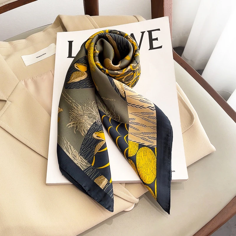 Colorful silk square scarf - Thumbnail 4
