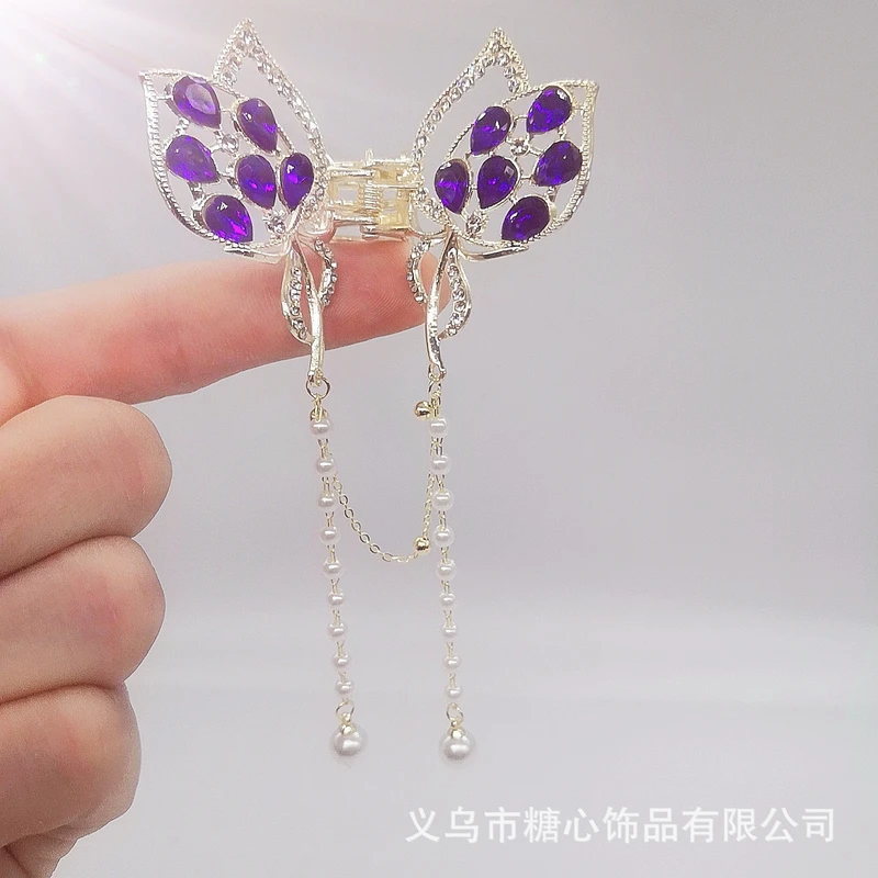 Pretty purple color claw clip