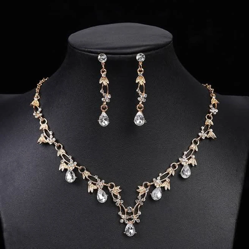 Beautiful white color jewellery set