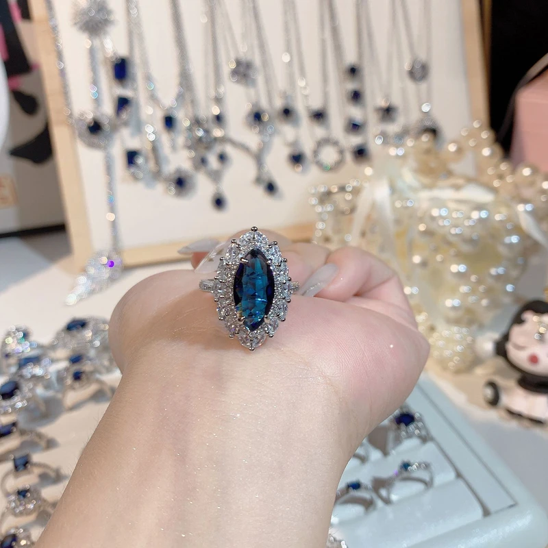 Marquise Cut Cluster Ring - Thumbnail 3