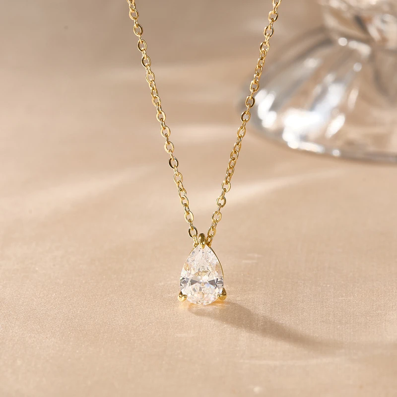 Elegant white color water drop pendant neckpiece