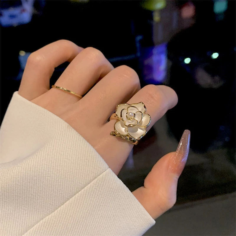 Pretty camelia flower crystal ring - Thumbnail 3