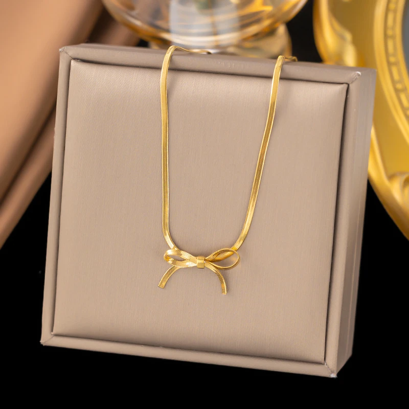 Stainless steel necklace