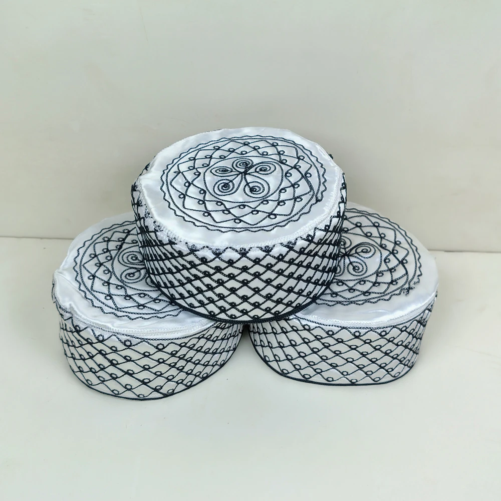 Palestine Style Azhari Tupi – White & Black Shirting Islamic Cap for Men