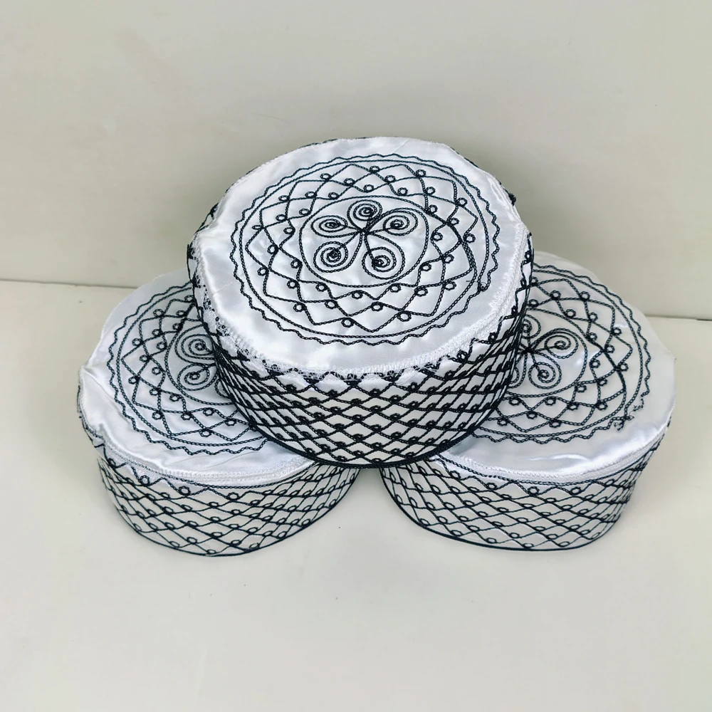 Palestine Style Azhari Tupi – White & Black Shirting Islamic Cap for Men - Image 3
