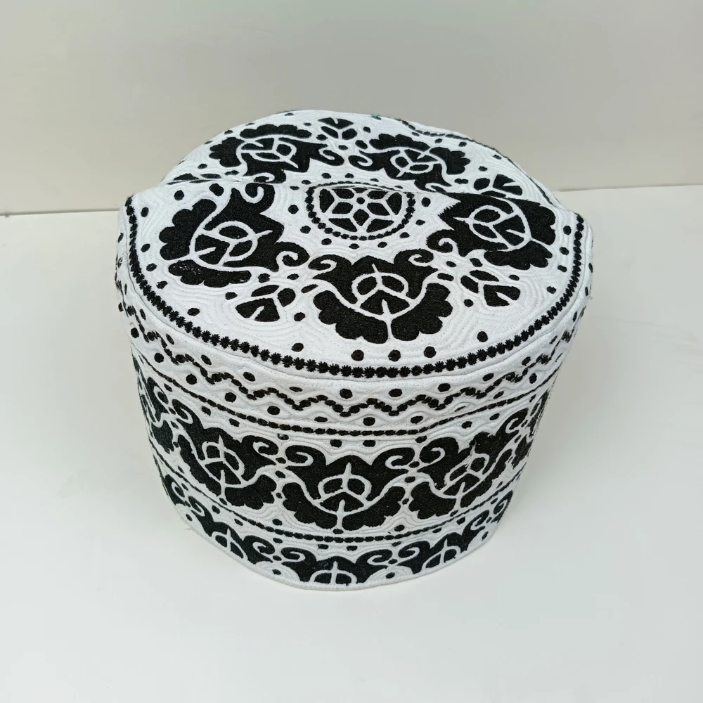 58 Size Black Omani Tupi – Elegant Omani Handcrafted Cap - Image 3