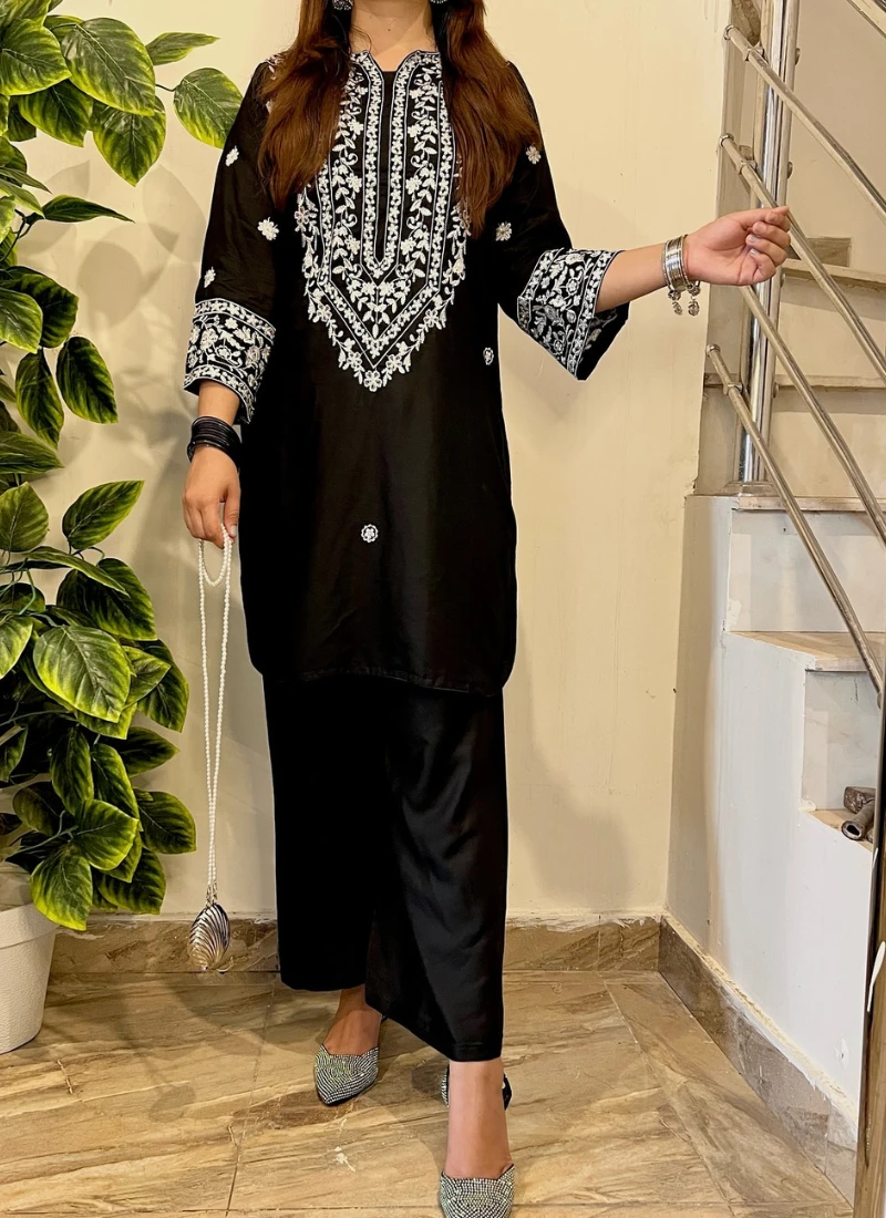 Elegant Cotton 2-Piece Suit - Image 5