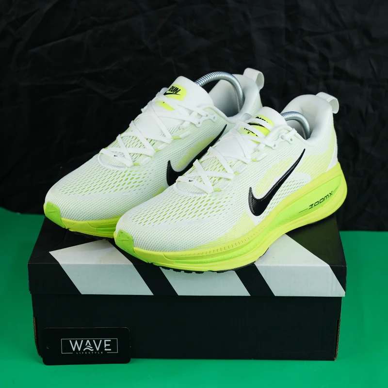 Vomero 18 - Electric Green (1:1 Mirror Grade) - Thumbnail 4