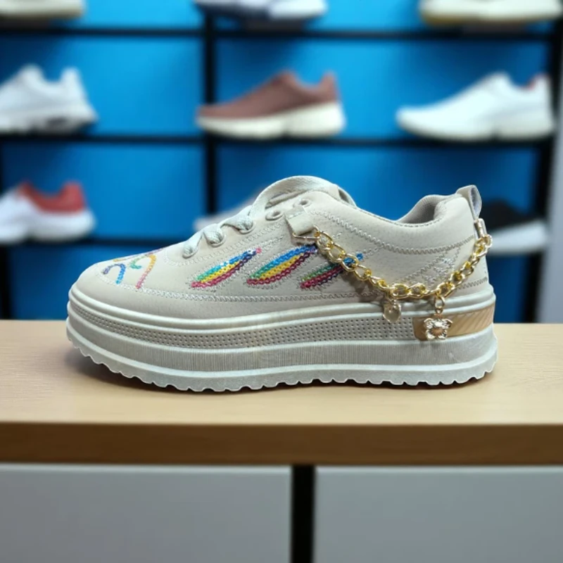 225 - Colorful Embroidered White Sneakers with Trendy Design and Chain Accents—Perfect for Casual and Fashionable Looks